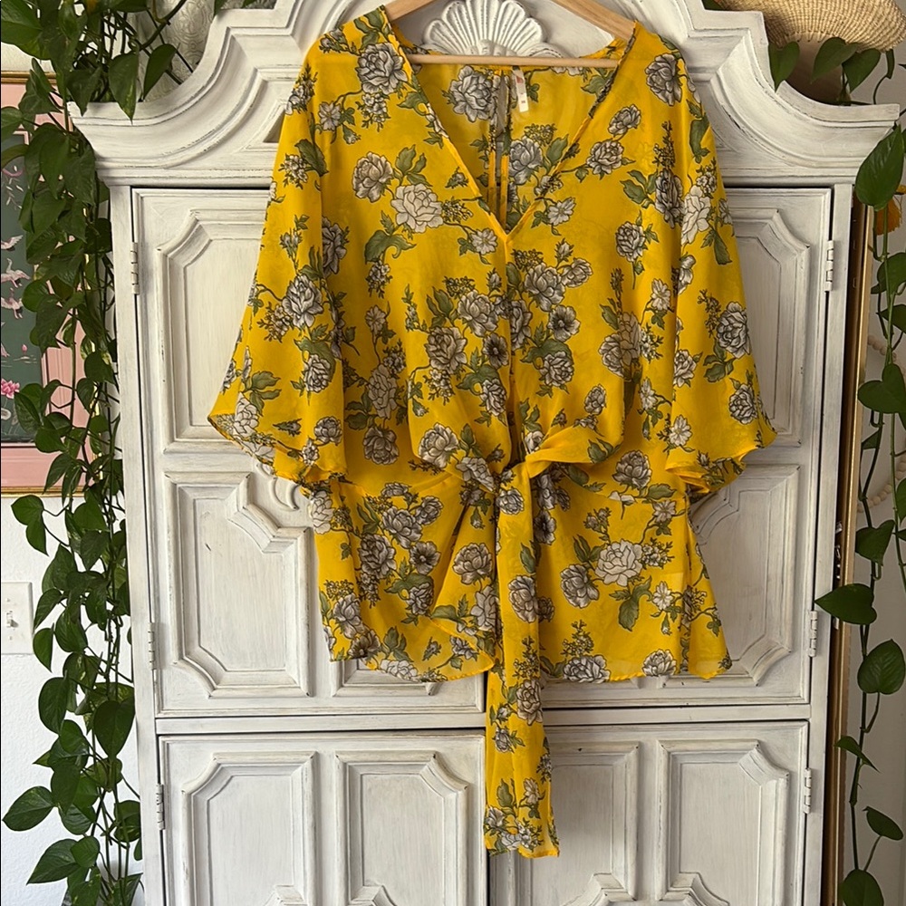5 for $25! True Destiny Floral Yellow Kimono with Bell Sleeves Open Back Size 3X